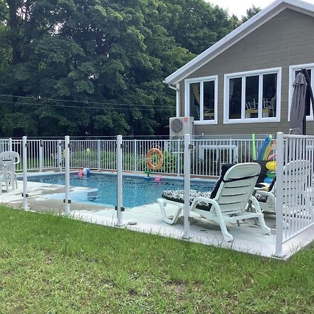 Les Saisons Du Fleuve Bed & Breakfast Lotbiniere Bagian luar foto
