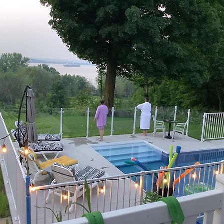 Les Saisons Du Fleuve Bed & Breakfast Lotbiniere Bagian luar foto