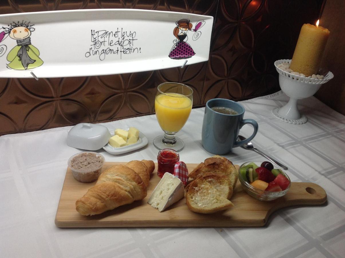 Les Saisons Du Fleuve Bed & Breakfast Lotbiniere Bagian luar foto