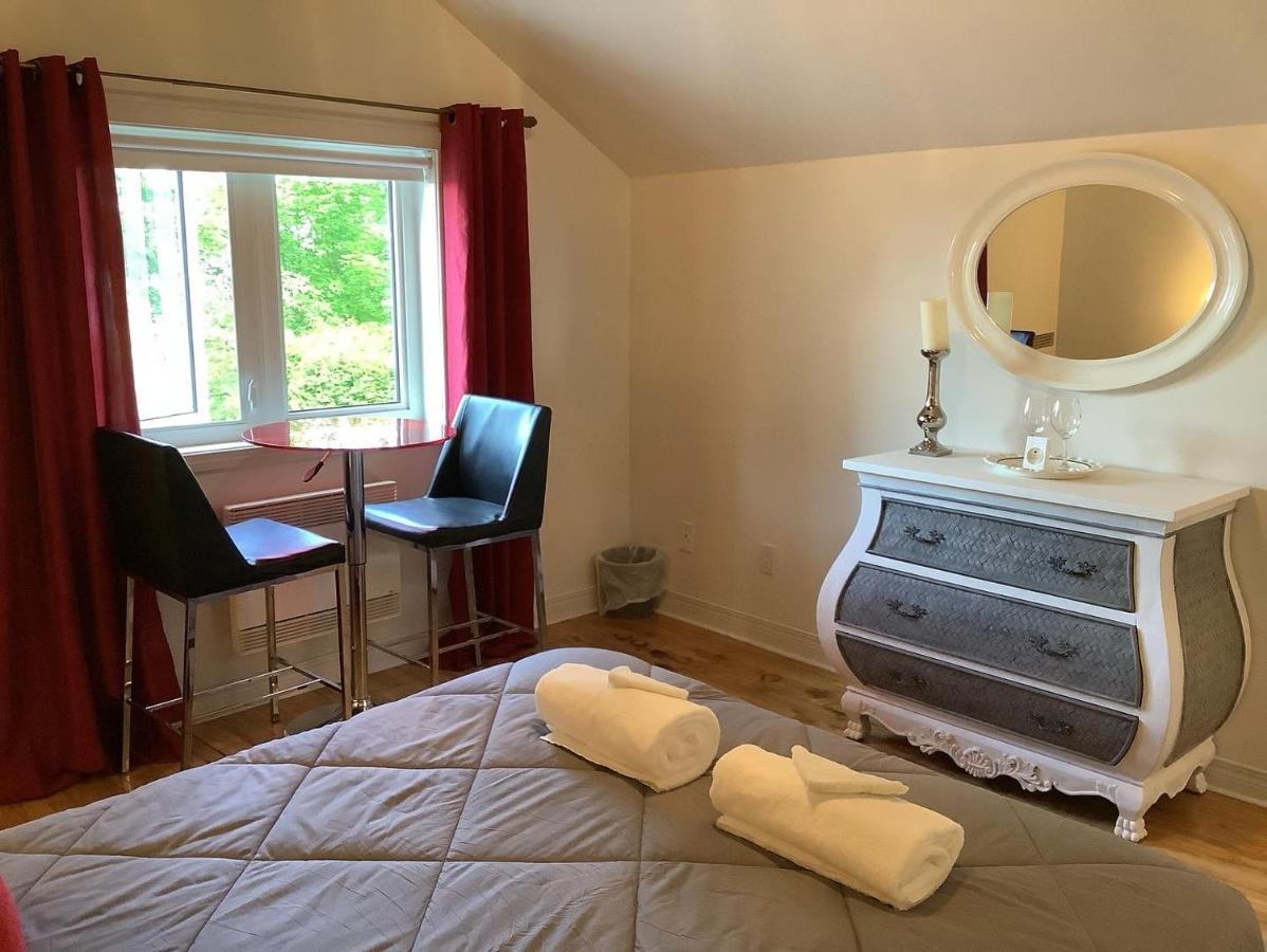 Les Saisons Du Fleuve Bed & Breakfast Lotbiniere Bagian luar foto