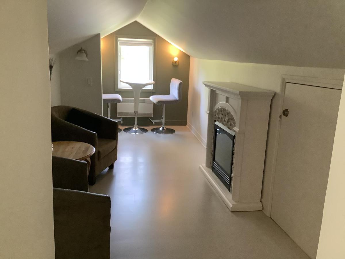 Les Saisons Du Fleuve Bed & Breakfast Lotbiniere Bagian luar foto