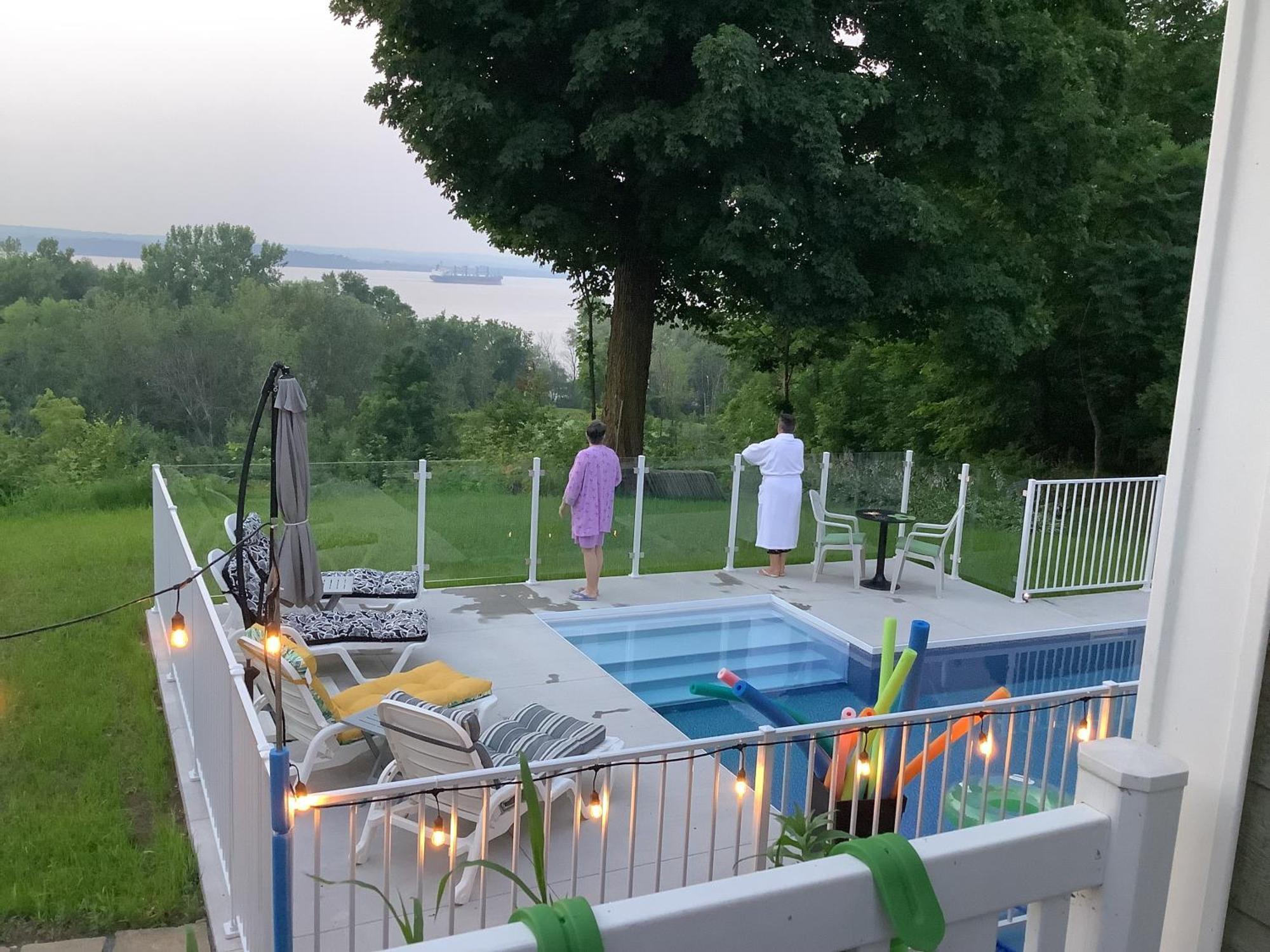 Les Saisons Du Fleuve Bed & Breakfast Lotbiniere Bagian luar foto